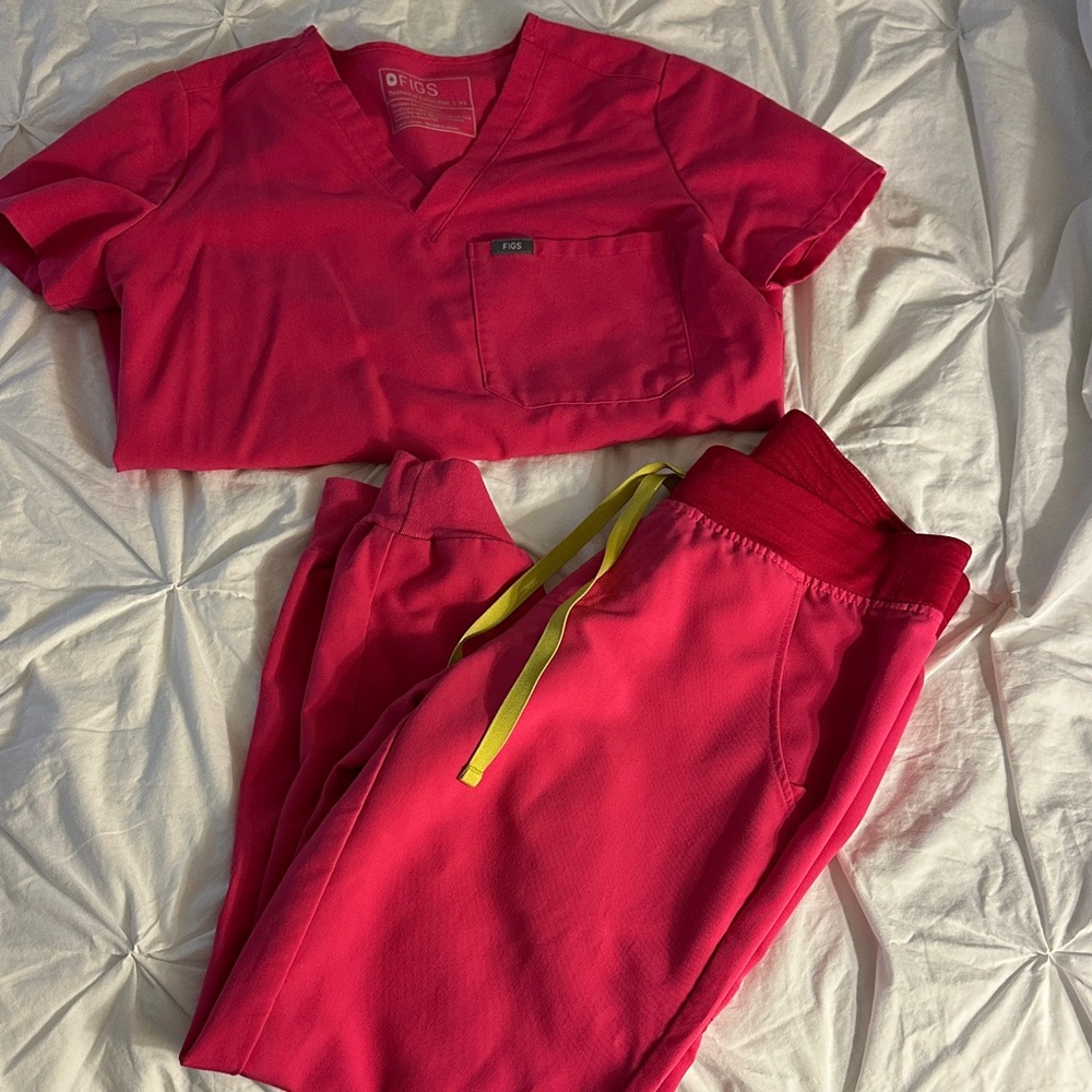 Figs Pink Scrub set